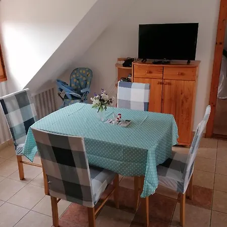 Tamas Batya Kunyhoja Appartement